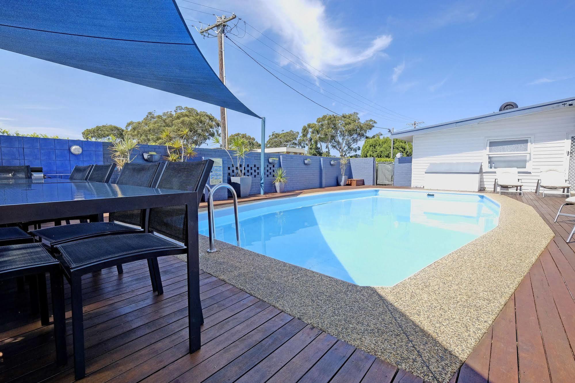 Bali Hi Motel Tuncurry Exterior foto