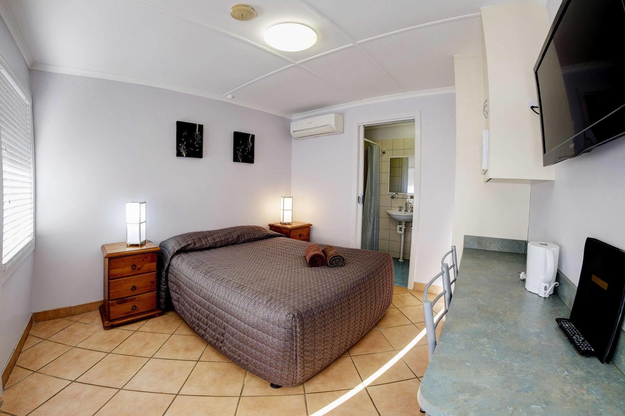 Bali Hi Motel Tuncurry Exterior foto